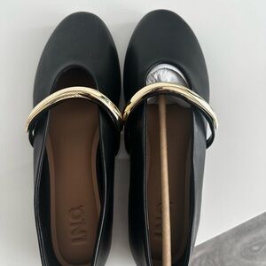 INC International Concepts Black and Gold Flats Timeless Elegance